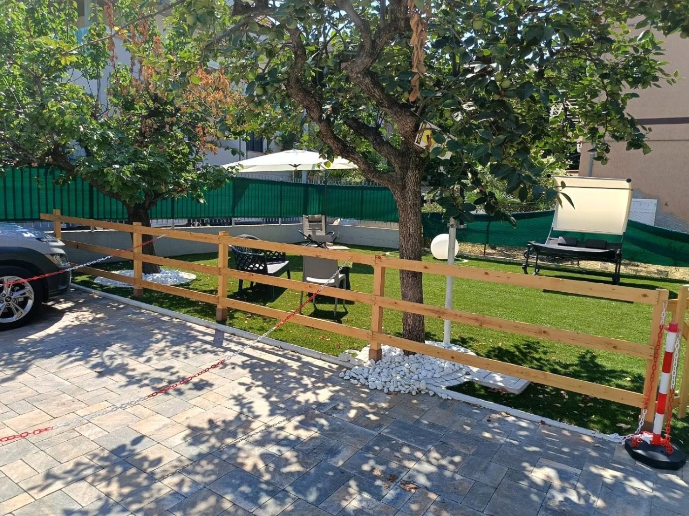 Villa Santa Lucia Сан Бенедето дел Тронто Екстериор снимка